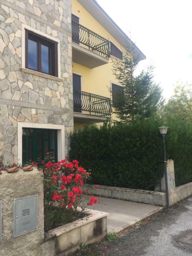 La Petite Maison Apartamento Ateleta Exterior foto